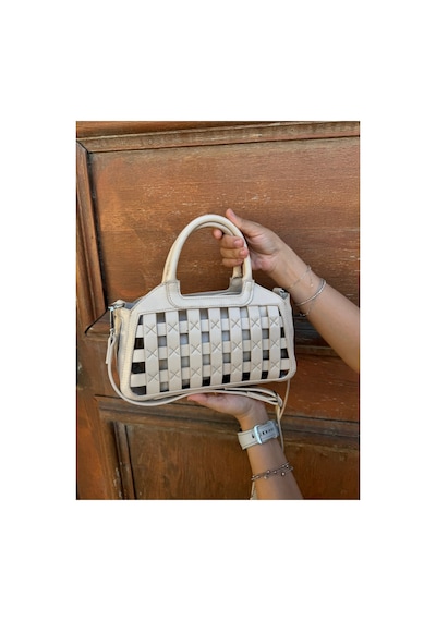 Just Polo Kadın Yeni Sezon Örgü Detaylı Ayarlanabilir Askılı Şık Çapraz El & Omuz Çantası Ebat : 26 X 17 Cm Rugan Vizon