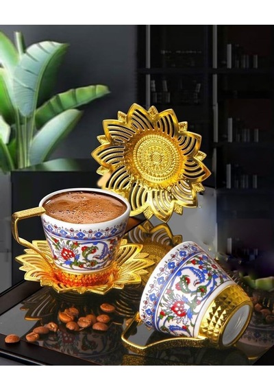 Topkapı Türk Kahvesi Fincan Seti, Çiçek Desenli Porselen, 2 Kişilik, Altın Ve Gümüş Çiçek Motifli Döküm Metal Tabaklı, Geleneksel Tasarım Gold Çok Renkli Topkapı Türk Kahvesi Fincan Seti, Çiçek Desenli Porselen, 2 Kişilik, Altın Ve Gümüş Çiçek Motifli Döküm Metal Tabaklı, Geleneksel Tasarım Gold Çok Renkli