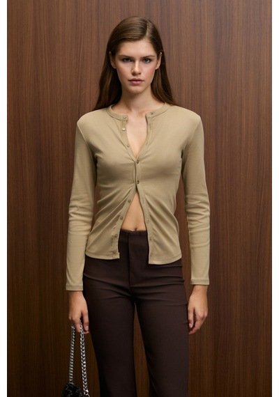 Grımelange TALUVIA Kadın Esnek Kumaşlı Vücuda Oturan Slim Fit Düğmeli Vizon Bluz