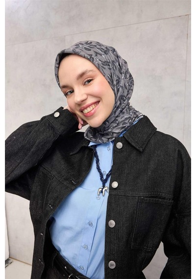 Silk Home Pamuk Polyester Soft Eşarp Açık Gri Çiçek Desenli Kaymaz Dokulu 90x90 Çok Renkli