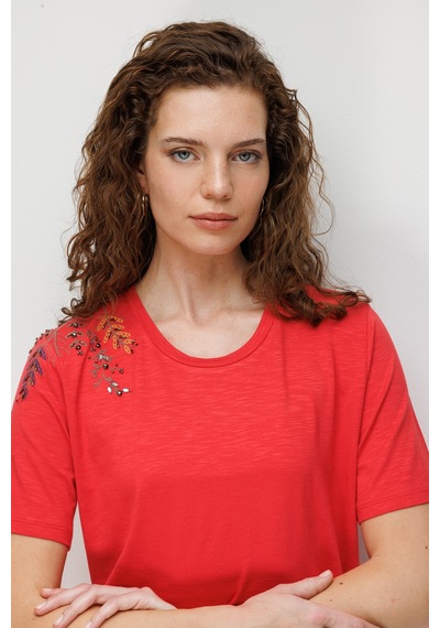Kadın Sıfır Yaka Tek Omuzu Nakışlı Penye T-shirt Mercan Mercan