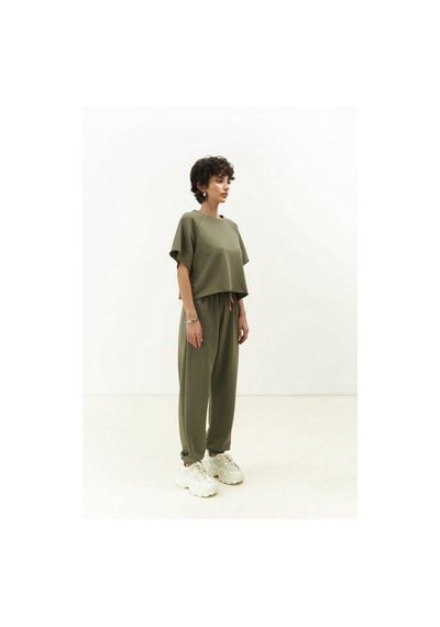 Mai Collection Mai Studios Co. Vero Soft Haki Crop Eşofman Takım Haki Mai Collection Mai Studios Co. Vero Soft Haki Crop Eşofman Takım Haki