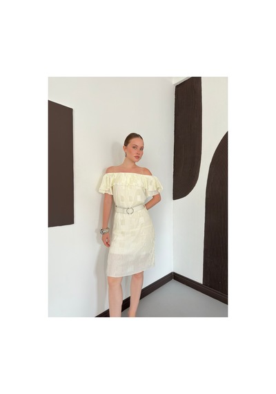Verymoda Kayık Yaka Piliseli Kemerli Elbise D1694 Krem