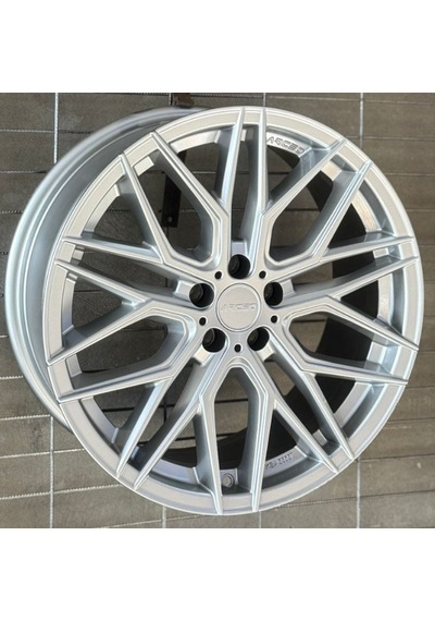 5 112 19 9.5 Et40 Ch73.1 Hyper Silver Arceo Valencia Jant