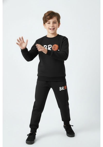 Fyk Kids 3 İplik Kalın Yuvarlak Yaka Bro Basketbol Baskı Detaylı Kışlık Erkek Çocuk Eşofman Takımı Siyah Fyk Kids 3 İplik Kalın Yuvarlak Yaka Bro Basketbol Baskı Detaylı Kışlık Erkek Çocuk Eşofman Takımı Siyah