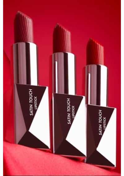 Uzun Süre Kalıcı Nemlendirici Pürüzsüz Etkili Yarı Mat Ruj Satin Touch Lipstick 802 Satin Peach Diğer Uzun Süre Kalıcı Nemlendirici Pürüzsüz Etkili Yarı Mat Ruj Satin Touch Lipstick 802 Satin Peach Diğer