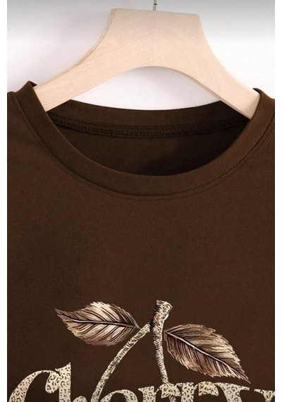 Gold Cherry Kadın Oversize Ön Baskılı Bisiklet Yaka Pamuklu T-shirt Rahat Kesim Kahve