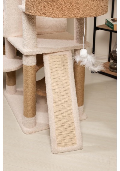 Luna Kedi Tırmalama Alanı