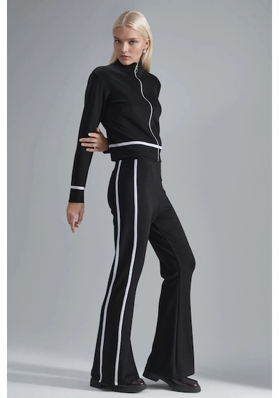 Hiccup Modal Dokulu Fermuarlı Sweatshirt Ve İspanyol Paça Pantolon İkili Takım Berşan Collection Siyah Hiccup Modal Dokulu Fermuarlı Sweatshirt Ve İspanyol Paça Pantolon İkili Takım Berşan Collection Siyah