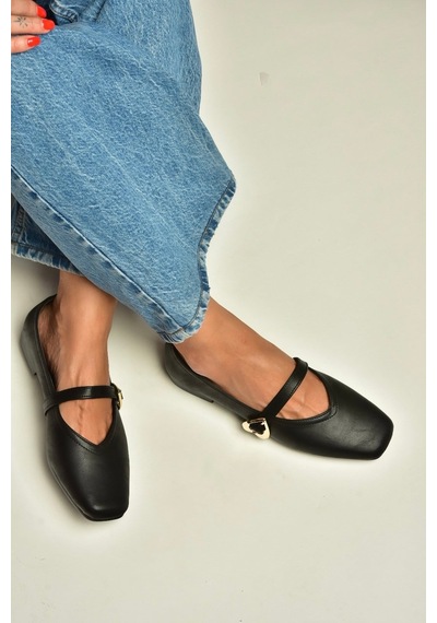 Fox Shoes Y726632609 Siyah Kalp Toka Detaylı Kadın Babet
