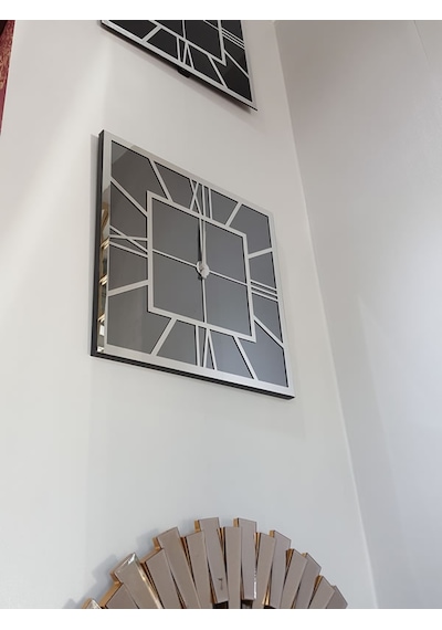 Ayna Denizi Silver Quare Smoked Model Gümüş Füme Renk 60 CM x 60 CM Dekoratif Aynalı Duvar Saati Gümüş