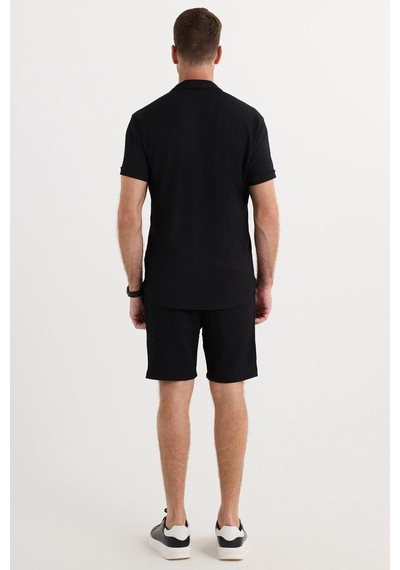Tudors Erkek Slim Fit Dar Kesim Apaş Yaka Beli Bağcıklı Siyah Gömlek Şort Takım-37571 Siyah Tudors Erkek Slim Fit Dar Kesim Apaş Yaka Beli Bağcıklı Siyah Gömlek Şort Takım-37571 Siyah