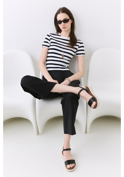 Yaya Kadın Siyah Comfort Düz Sandalet