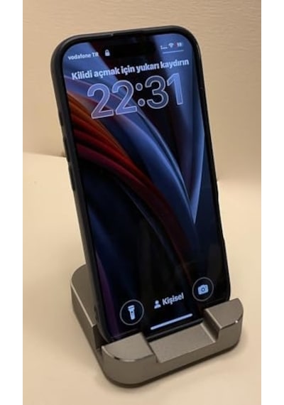 Premium Alüminyum Cep Telefonu Standı, Gümüş Grisi, Ekran Kaydırma Hareketi Destekli, Ergonomik Kompakt Tasarım, İphone Ve Android İle Uyumlu, Masaüstü Kullanım Uzay Gri
