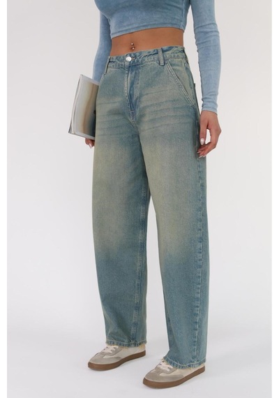 Skater Fit Tint Wash Jean Bej