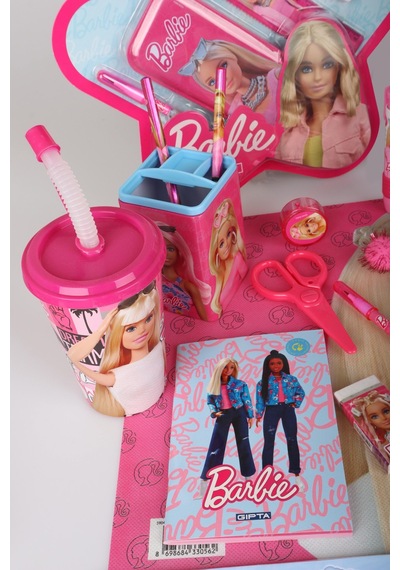 X Dekomus Lisanslı Barbie 36 Parça Hobi & Kırtasiye Seti Cetvel,makas,geçmeli Kalem,boyama Seti Diğer