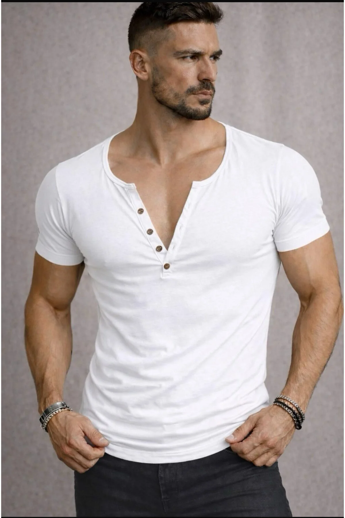 Özel Üretim Siyah Henley Yaka Düğmeli Açık Geniş Yaka Tişört T-shirt Beyaz