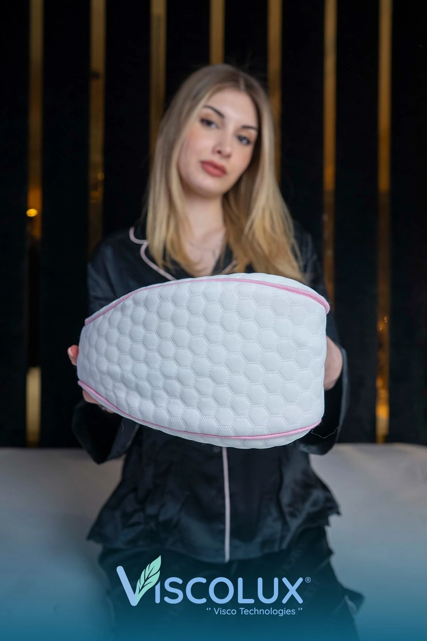 Diz Arası Ortopedik Yastık - V Model Diz Arası Yastık Visco Yastık 25x25x15 Pembe