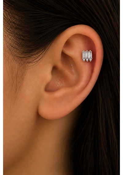 Sertifikalı 316l Çelik Üçlü Baget Ve Yuvarlak Taşlı Premium Gümüş Renk Tragus Ve Helix Piercing