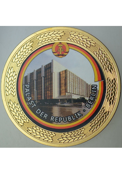 Doğu Almanya Madalyon 1949-1990 Berlin Cumhuriyet Sarayı. Renkli 33 Mm Çil.
