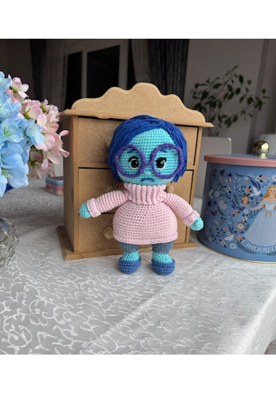 Tristeza Sadness Üzüntü Amigurumi Bebek 20 Cm