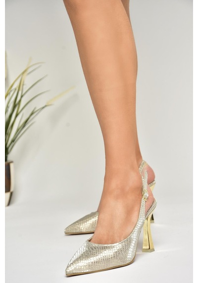 Fox Shoes U676089207 Altın Yılan Baskı İnce Topuklu Kadın Ayakkabı Altın