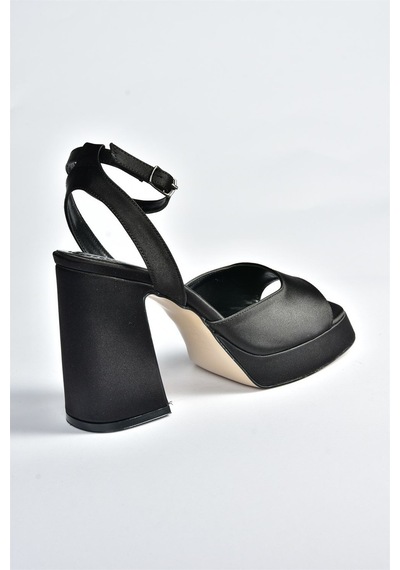 Fox Shoes Siyah Saten Kumaş Kalın Platform Topuklu Kadın Ayakkabı M570345604 Siyah