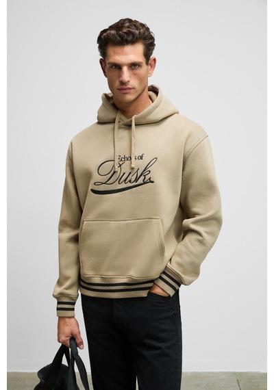 Grimelange Phantoseas Erkek Kapüşonlu Önü Nakışlı Etek Ve Kol Triko Detaylı Vizon Sweatshirt Vizon