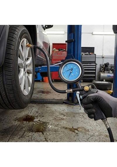 Workpro Wp314063 16bar Yağlı Basınç Göstergeli Profesyonel Haval
