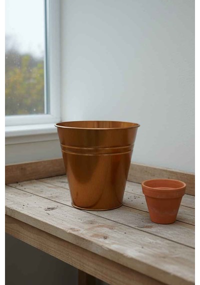 Konik Metal Saksı & Vazo - 23 Cm Dekoratif Çok Amaçlı Renkli Çiçeklik 23x23/16 Cm Kahverengi