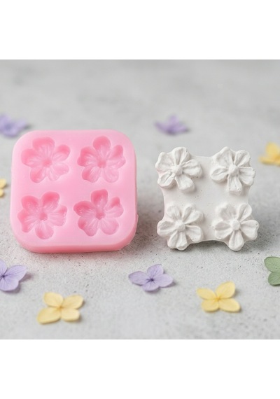 4'lü Mini Yonca Silikon Kalıp 2x2 Cm