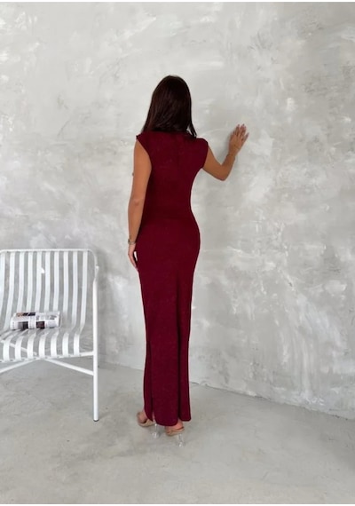 Butik İstanbul Likralı Simli Kumaş Yandan Yırtmaçlı Uzun Elbise Şık Kolsuz Abiye - Bordo