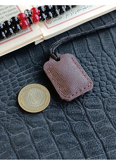Küçük Dörtgen Cevşen Dualı Kolye Muska Hakiki Deri El Yapımı Xs Çok renkli 39671685