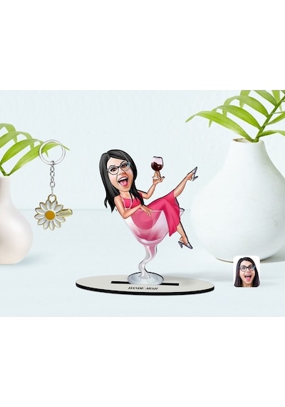 Kişiye Özel Kadın Patroniçe Karikatürlü 3D Ahşap Biblo Ve Isimli (473843205)