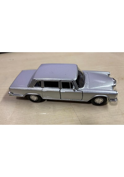 Oyuncak Metal Model Araba 1/36 Çek Bırak Gümüş Gri 1963 Mercedes Benz 600