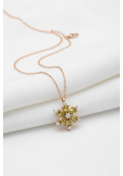 Çekirdekjewelry 925 Ayar Gümüş Zeytinyağı Taşlı Kamelya Çiçeği Kolye Rose