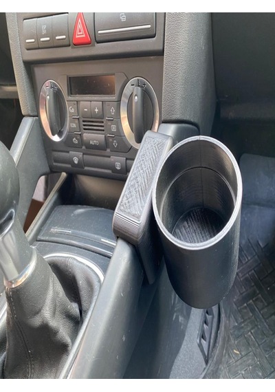 Audi A3 İçin Bardaklık