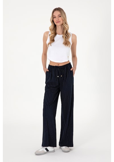 U.S. Polo Assn. Kadın Lacivert Çizgili Loose Relax Fit Kanvas Pantolon 50309105-VR033 U.S. Polo Assn. Kadın Lacivert Çizgili Loose Relax Fit Kanvas Pantolon 50309105-VR033