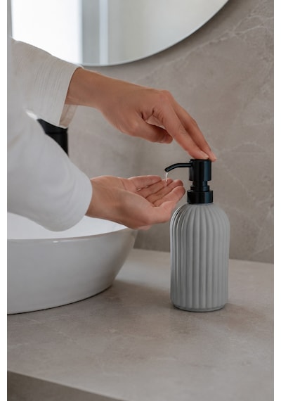 Vovy Çizgili Cam Sabunluk 500 Ml Siyah Pompalı Modern Sıvı Sabun Ve Deterjan Dispenseri - 18,5 Cm X 7 Cm Açık Gri