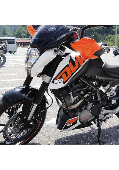 Ktm Duke 200 Sağ Ve Sol Grenaj Takım Sticker Etiket Modeli Beyaz Motor