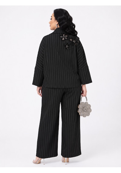 Darkwin Büyük Beden Çizgili Çiçek İşlemeli Blazer Ceketli Bol Paça Kadın İkili Takım Siyah Darkwin Büyük Beden Çizgili Çiçek İşlemeli Blazer Ceketli Bol Paça Kadın İkili Takım Siyah