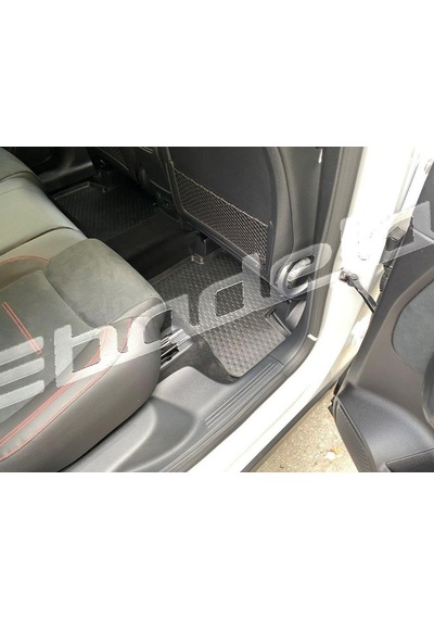 Yeni Mercedes Glb Uyumlu Havuzu Paspas Ithal Kokusuz Kaucuk 4D