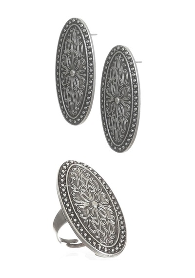 Kadın Antik Gümüş Kaplama Etnik Motif Baskılı Çivili Model Oval Küpe &yüzük Set Gümüş