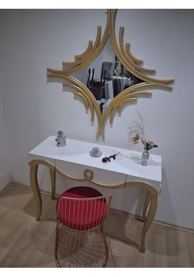 Dresuar Cnc Kabartma 90662 Model Aynalı Demir Sandalye Ayak Parlak Beyaz Gold Renk Beyaz - Gold Dresuar Cnc Kabartma 90662 Model Aynalı Demir Sandalye Ayak Parlak Beyaz Gold Renk Beyaz - Gold