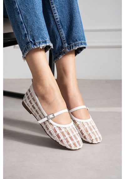Dabab Shoes Rıvena Kadın Beyaz Tül Üzeri Nakış Detaylı Kare Burun Üstten Bantlı Düz Taban Mary Jane Babet