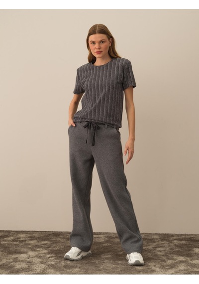 Xint Siyah Işıltılı Lurex Detaylı Regular Fit Bluz 602315
