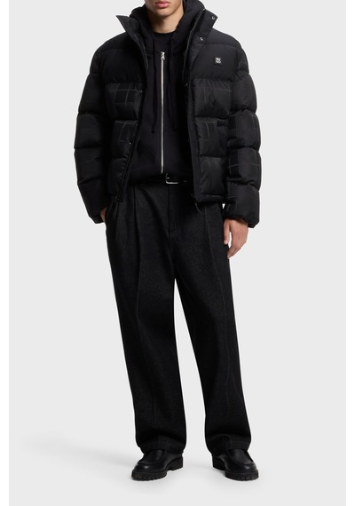 Hugo Kapitoneli Regular Fit Dik Yaka Şişme Mont Erkek Mont 50570791 001 Siyah
