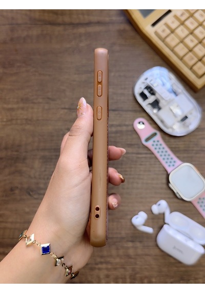 Samsung Galaxy A33 Uyumlu Premium Deri Dokulu Darbelere Karşı Dayanıklı Nazal Silikon Kılıf Kahverengi Samsung Galaxy A33 Uyumlu Premium Deri Dokulu Darbelere Karşı Dayanıklı Nazal Silikon Kılıf Kahverengi