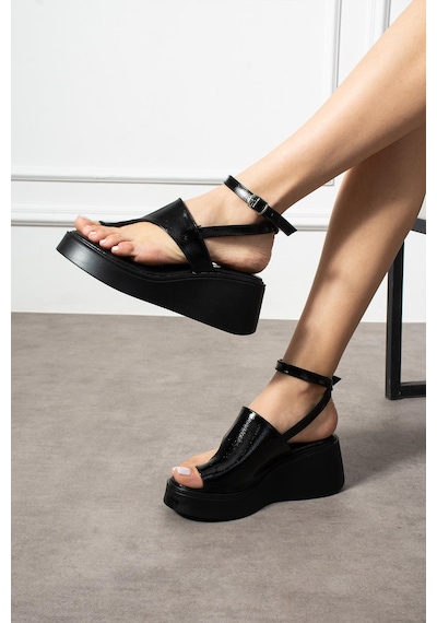 Shoetek Lorinio Kadın Sandalet Parmak Arası Bilekten Dolamalı Dolgu Taban Siyah Rugan Siyah Rugan Siyah Shoetek Lorinio Kadın Sandalet Parmak Arası Bilekten Dolamalı Dolgu Taban Siyah Rugan Siyah Rugan Siyah
