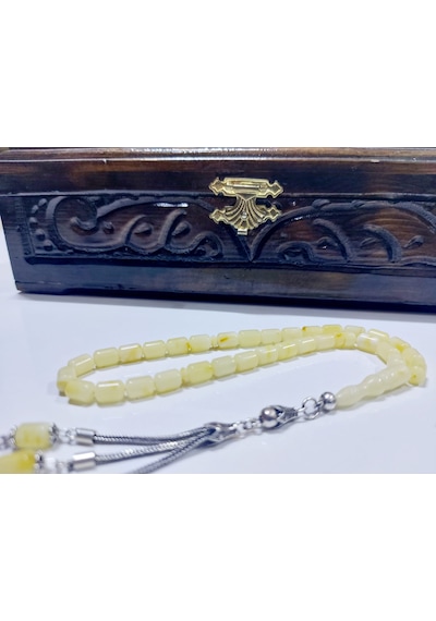 Damla Kehribar Kapsül Kesim Gümüş Püsküllü Tesbih... Damla Gr : 7,9 Gümüş Gr : 4,0 Ölçü : 6 X 9 Sarı - Beyaz Damla Kehribar Kapsül Kesim Gümüş Püsküllü Tesbih... Damla Gr : 7,9 Gümüş Gr : 4,0 Ölçü : 6 X 9 Sarı - Beyaz